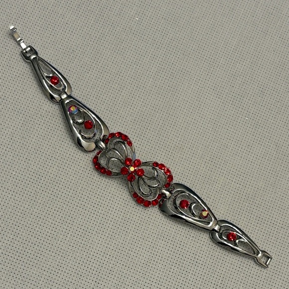 Rhinestone Jewelry Collection Red and Silver Women's Bracelet 7” EUC - Picture 5 of 10